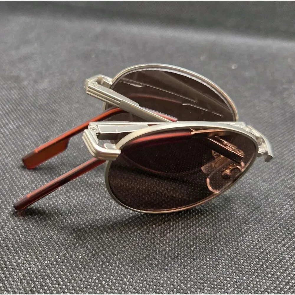 Foster Grant RFS107 +1.50 Vtg SunReaders Round Tinted Sunglasses Silver Frame